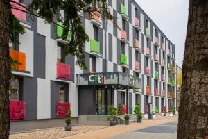 Budova, kde se aparthotel nachází