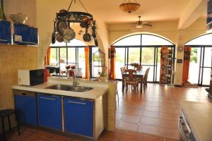 Kuchyň nebo kuchyňský kout v ubytování Tuscany Garden B&B
