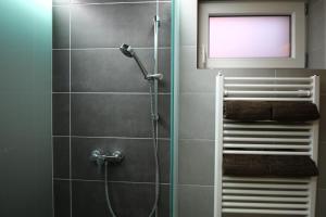 Kúpeľňa v ubytovaní Lóczy Apartman