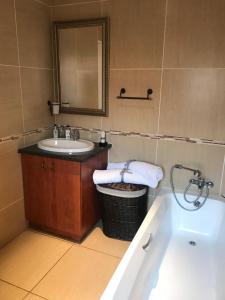 Phòng tắm tại Topaz Cove Luxury Villas +150 ảnh