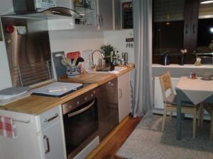 Küche/Küchenzeile in der Unterkunft Ferienwohnung Vogt