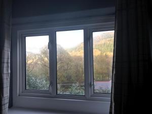 A general mountain view or a mountain view taken from the hostel 