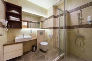 Bilik mandi di Hotel Borkovac