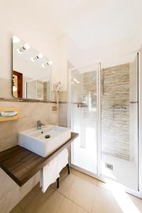 Koupelna v ubytování Hotel Vallecetta + 37 fotografií