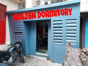 Gallery image of golden dormitory in Mumbai