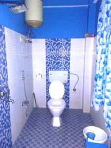 Kylpyhuone majoituspaikassa Pahari Soul