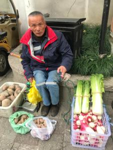 入住《小风小物逛杭州》作者的书房，散步到西湖的客人