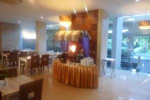 Istumisnurk majutusasutuses Lombok Raya Hotel