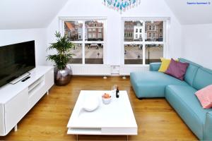 
A seating area at Luxury Apartment Delft VI Royal View
