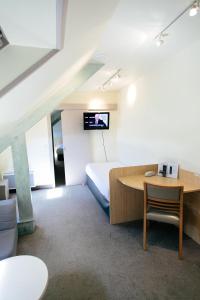 Gallery image of H&ocirc;tel Vert in Le Mont Saint Michel