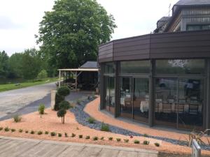 Gallery image of Hôtel Restaurant Beau Rivage in Saint-Baudelle +5 photos