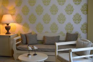 Posezení v ubytování Almyra Hotel