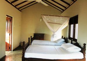 Katil atau katil-katil dalam bilik di WildEscape, Yala Blocks 3 & 5