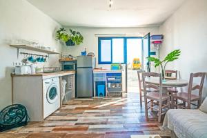 Kuchnia lub aneks kuchenny w obiekcie Los Ancones Apartment