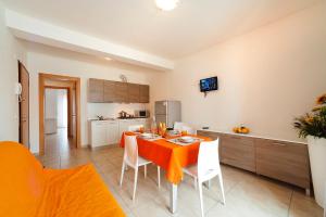 Kuchyň nebo kuchyňský kout v ubytování Residence Galleria Gran Madò