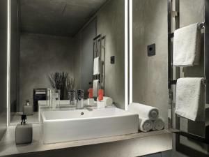 Kúpeľňa v ubytovaní Athens Avaton Suites