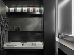 Kúpeľňa v ubytovaní Athens Avaton Suites