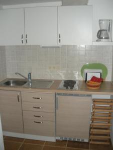 A kitchen or kitchenette at Haus Obermoser