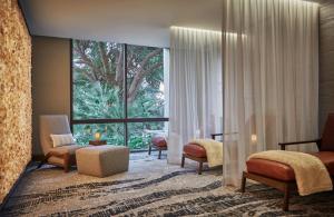 Posezení v ubytování Four Seasons Hotel Austin