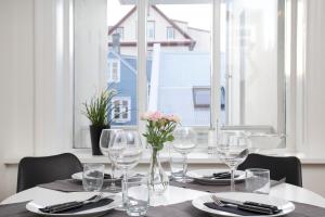 Un restaurant sau alt loc unde se poate mânca la Iðunn Apartments by Heimaleiga