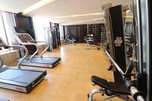 Fitness centrum a/nebo fitness zařízení v ubytování Paradise Elite Hotel Al-Tahlia Jeddah
