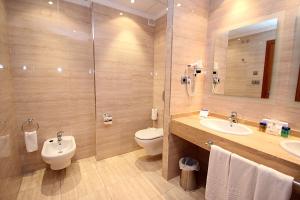 Koupelna v ubytování Hotel & Spa Peñiscola Palace