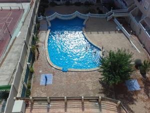 Bazén v ubytovaní Apartamento Cristina 8 alebo v jeho blízkosti