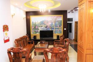 TV a/nebo společenská místnost v ubytování Phu Tho Da Lat Hotel