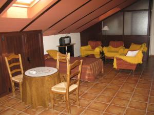 Posedenie v ubytovaní EL LABRIEGO, Casa rural