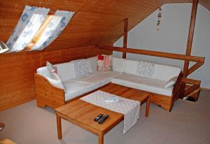 Ein Bett oder Betten in einem Zimmer der Unterkunft Ferienappartements Haus Fischersruh