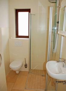 Ein Badezimmer in der Unterkunft NEU - Ferienhaus mit Sonnenterrasse
