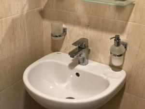Ένα μπάνιο στο Terra Guest House +18 φωτογραφίες