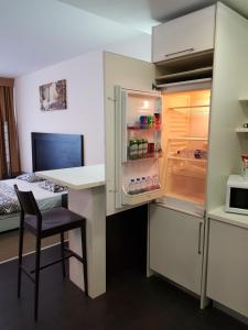 Kuchyňa alebo kuchynka v ubytovaní Imperial Suites