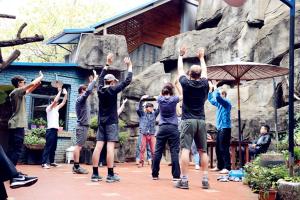 入住Kunming Upland International Youth Hostel ,near the city center ,2 mins walk to the subway, 2 mins walk to the Green Lake, Close to Yuan tong Temple, Old street, Yunnan University, convenient payment and visa cards are accepted的客人
