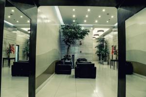El lobby o recepción de 1015 West Insula Suites by AYS