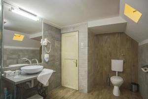 A bathroom at Hotel Carpe Diem