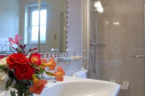 Vannituba majutusasutuses Hotel Löwenwirt
