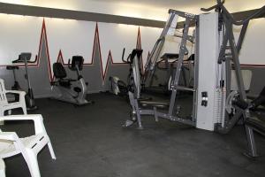 Centrul de fitness și/sau facilități de fitness de la Windward Pointe 1503