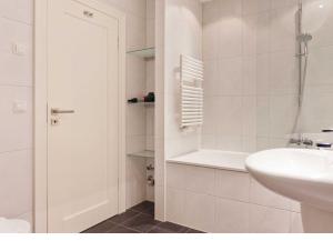 Et badeværelse på Villa Friede_Marie_ App_ Hannah