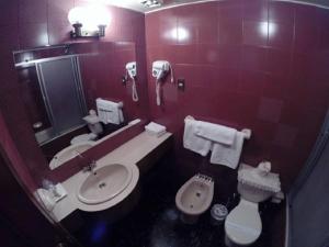 Vannituba majutusasutuses Hotel Mercurio