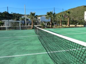 a tennis net on a tennis court at Hotel Residence Villa Ascoli in Vieste