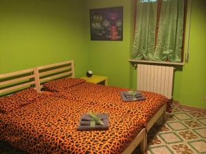 מיטה או מיטות בחדר ב-Sabry apartment