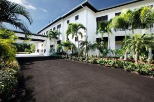 Vrt pred nastanitvijo The Cliff Hotel