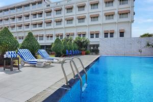 The swimming pool at or close to Turban Valley View Resort and Spa, Udaipur