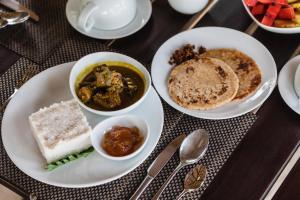Makanan di atau berdekatan hotel