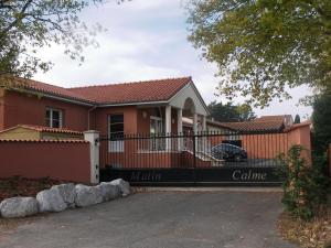 Το κτήριο όπου στεγάζεται  το bed & breakfast