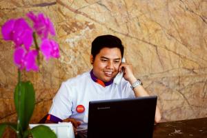Ospiti di FOX Hotel Jimbaran Beach Bali