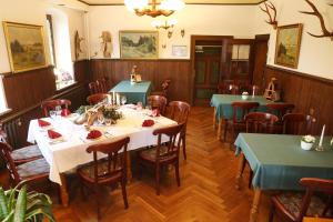 En restaurant eller et andet spisested på Landhotel & Reiterhof Schumann