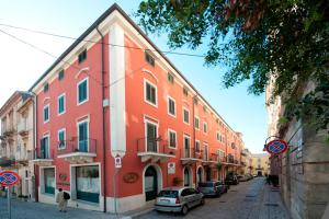 Gallery image of Hotel Montreal in Ragusa