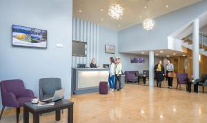 Televisyen dan/atau pusat hiburan di Maldron Hotel Portlaoise